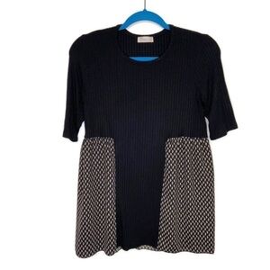 Tea N Rose Mixed Media Black Short Sleeve Blouse